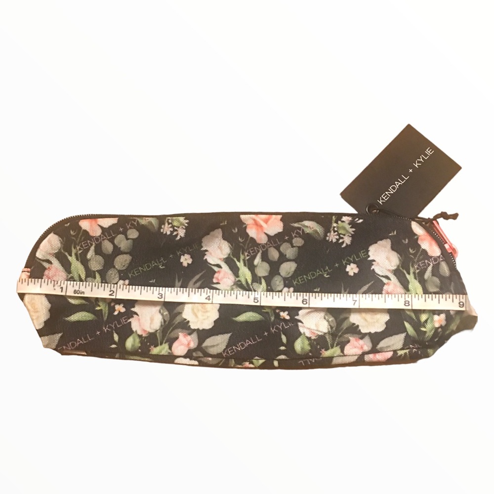 🛑SOLD NWT Kendall + Kylie Set of 3 Multi Purpose Pouches with zipper closure. - Picture 3 of 8